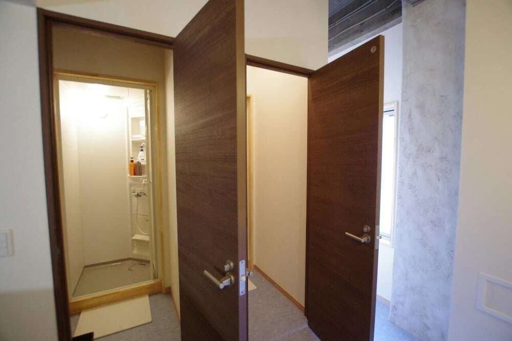 バスルームのシャワー