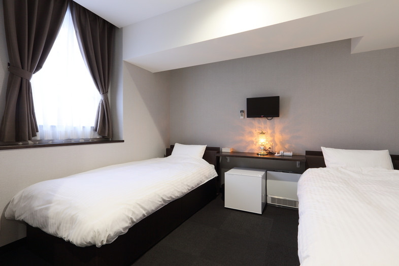 旅行にも、仕事にも、ビジネスタイプの温泉付きホテル4248211