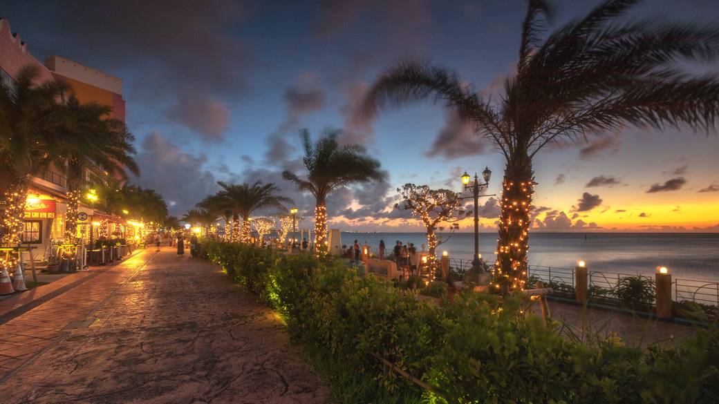 アメリカンビレッジ　夜の雰囲気 / 2