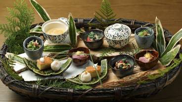 山の笑・食事② / 2