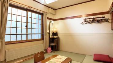客室 / 28