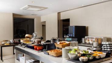 朝食スペース / 7