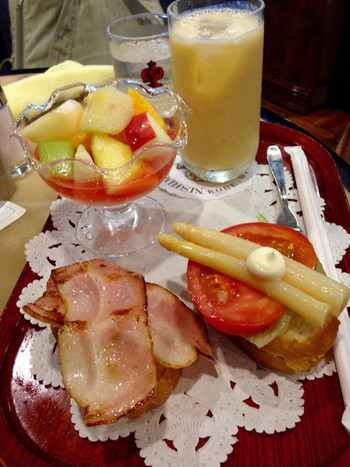 「神戸にしむら珈琲店 三宮店」料理 221930 モーニング (800円) (2015.08現在)