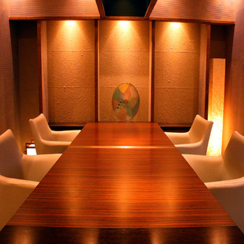 海を眺めながら“源泉かけ流しの温泉”につかろう4272410