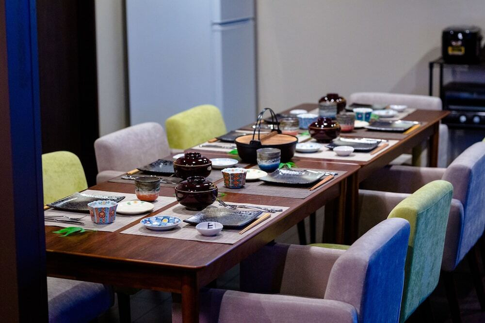 客室内のダイニングエリア