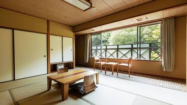 客室 / 4