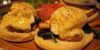 朝食に「エッグベネディクト」を！とろとろ卵で幸せ気分の名店10選