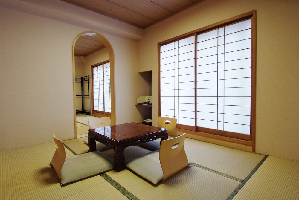 「東京スカイツリー®」が見える展望風呂でのんびり。創業80年余の老舗旅館3981270