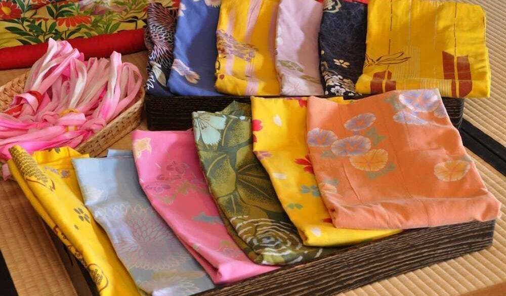 情緒たっぷりの
温泉宿にチェックイン / 3