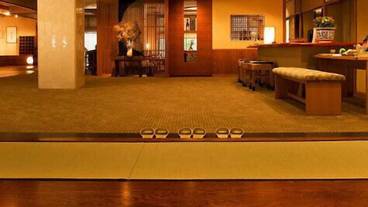 内部エントランス / 2