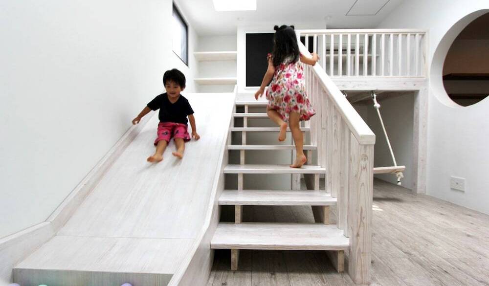 滑り台とブランコ / 2