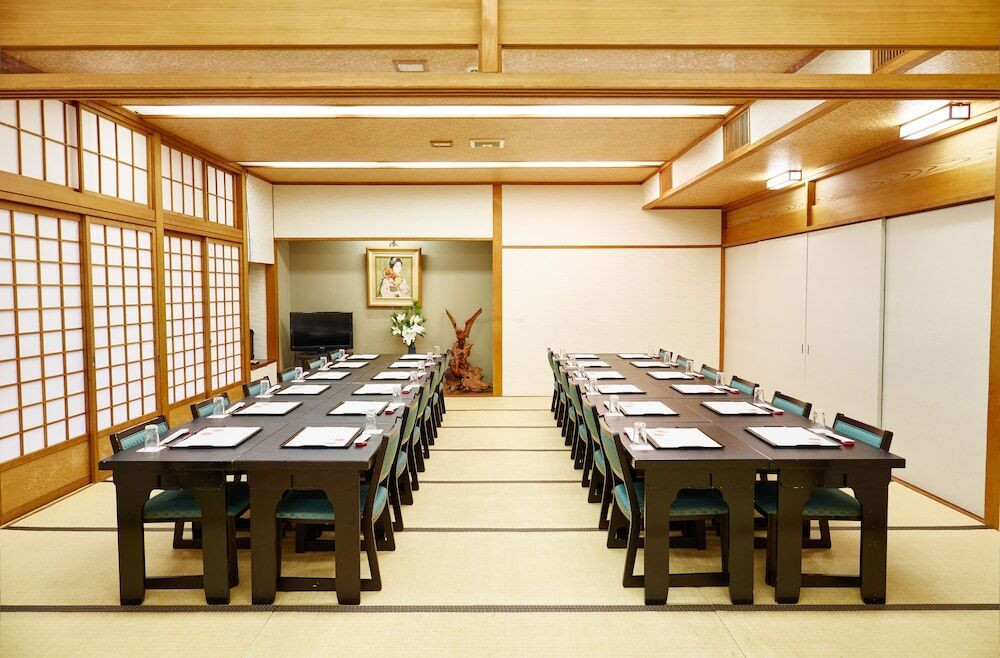 お食事