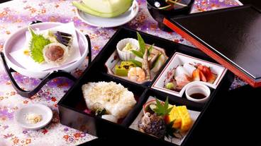 食事・飲み物 / 4