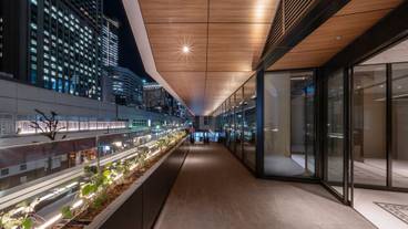 内部エントランス / 2