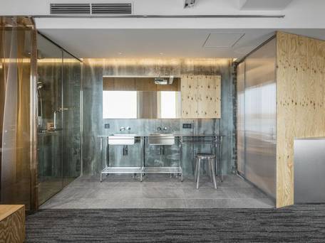 ONE@Tokyo by insomnia / 3