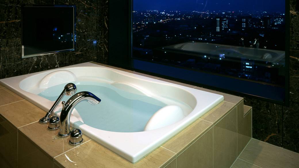 ビューバススイート バスルーム / 3