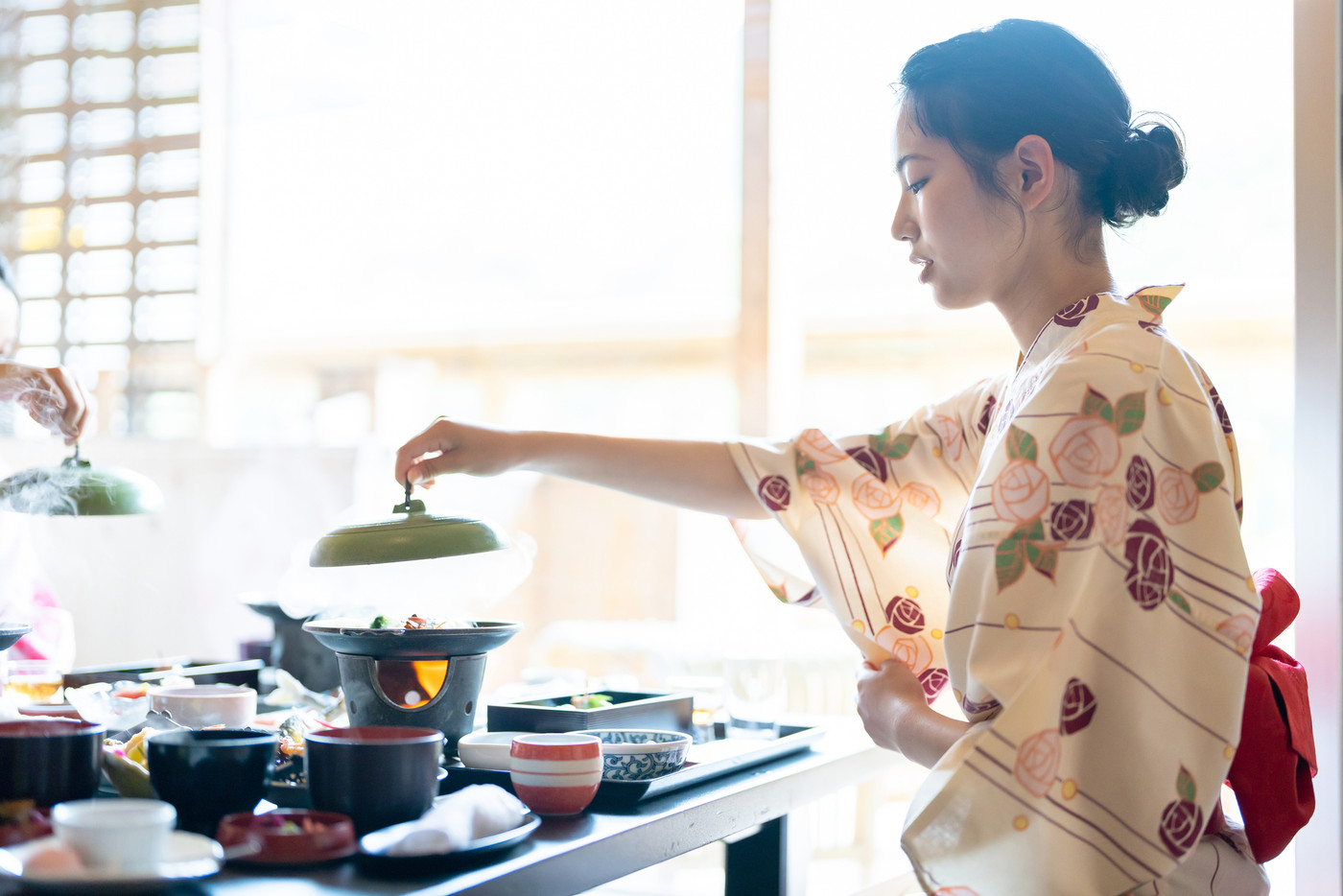 温泉旅行　食事　女子旅