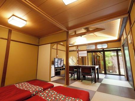 京町屋別邸 はな亭 / 1