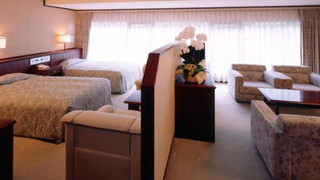 デラックス ツインルーム ベッド (複数台) マウンテンビュー