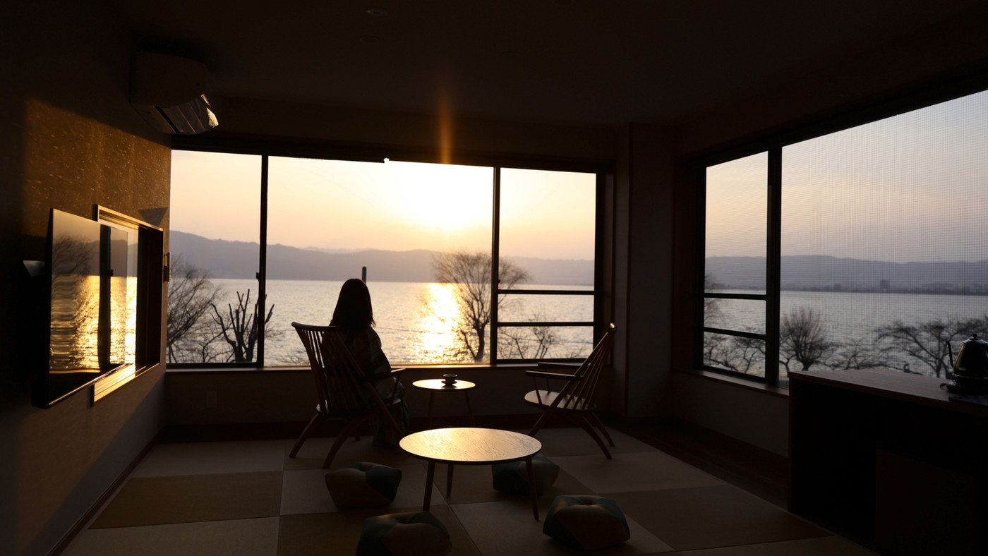 「諏訪湖」の風景と温泉で心も身体もリフレッシュ3657020