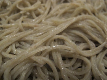 「高はし」料理 907067 蕎麦のアップ