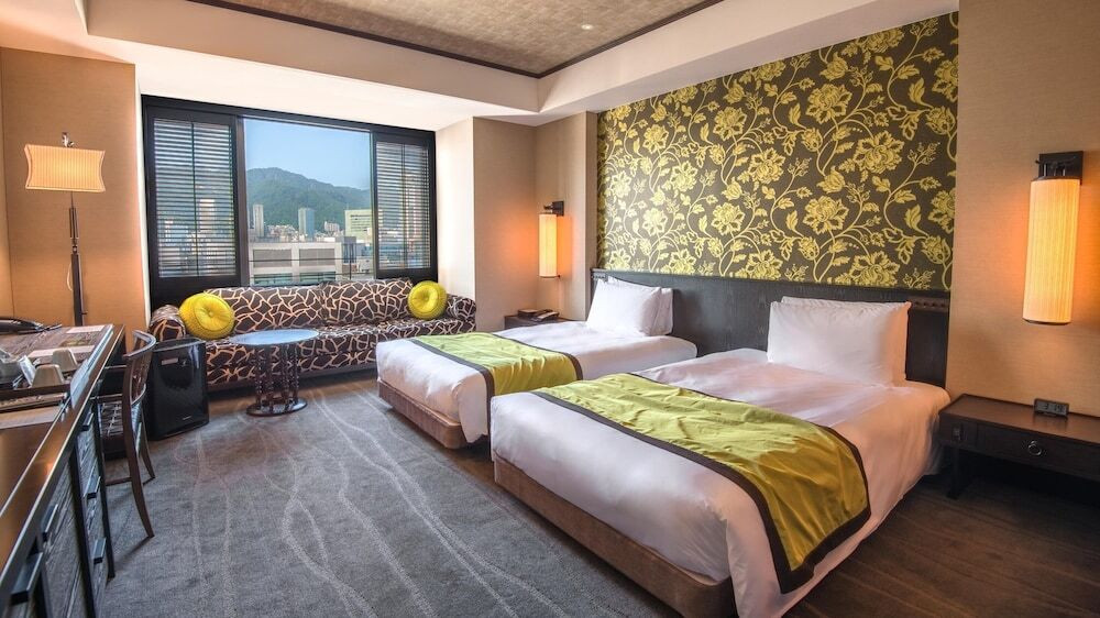 眺望抜群、優雅な神戸の老舗ホテル4005356