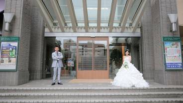 施設の入り口 / 25