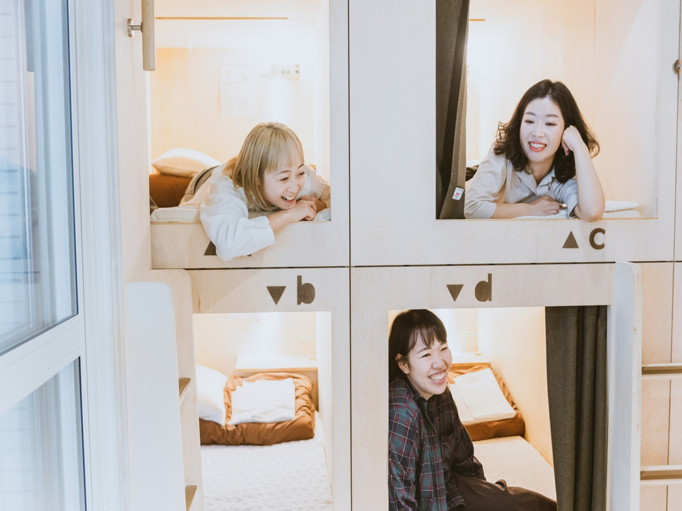 バックパッカー　イメージ