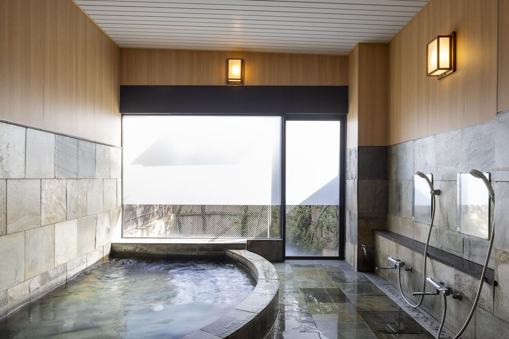 老舗旅館の数寄屋造りの離れで非日常を味わう3563655