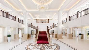 華やかなロビー / 6