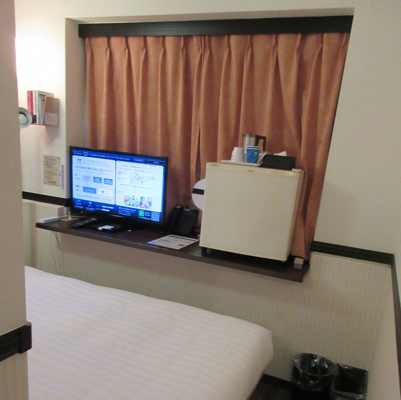 エレベーター横のリーズナブルな部屋