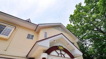 施設の入り口 / 12