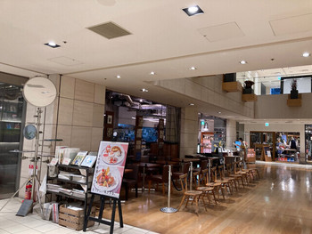 「カフェ＆ブックス ビブリオテーク 大阪・梅田」 外観 151915746 