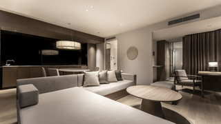 アイコニックスイート 禁煙 (ラウンジアクセス付)