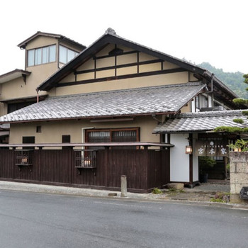 風呂の窓からは、うっとりする和庭園の絶景が！3511901