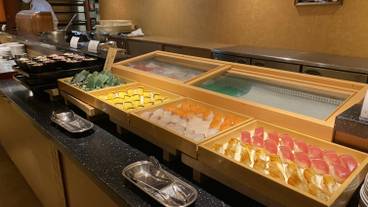 夕食ビュッフェ一例① / 3