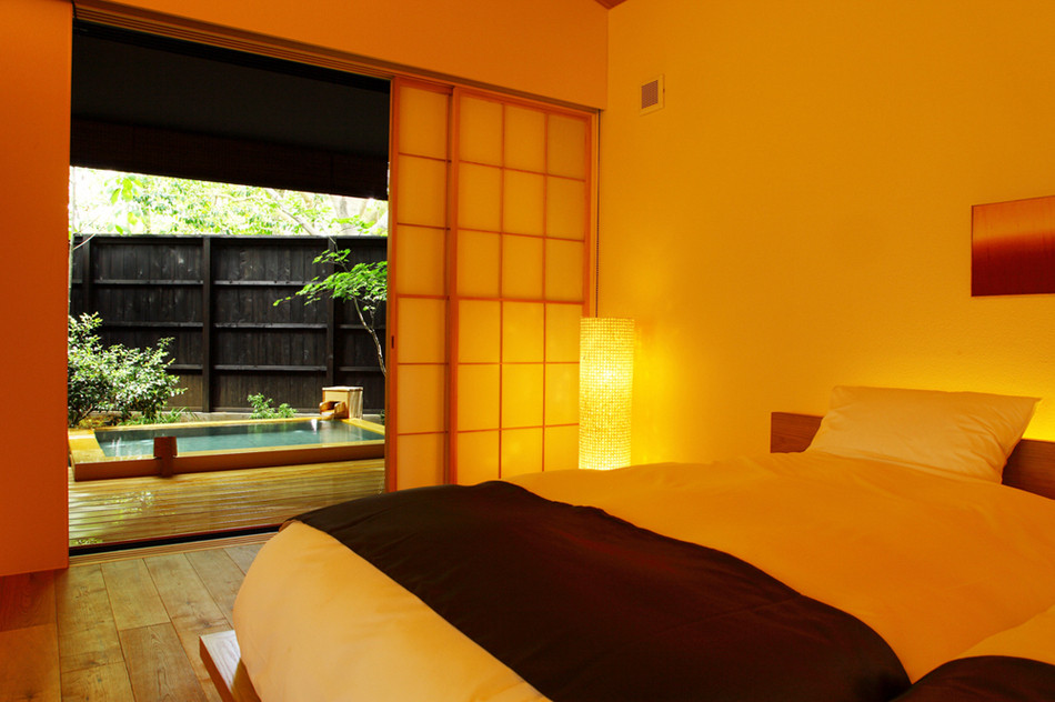 露天風呂付離れ(和)/温泉風呂①