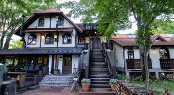 9.ヨーロッパ旅行の気分が味わえる「ホテル ハット・ウォールデン」3388264