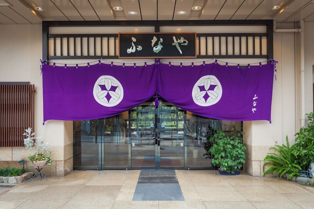 施設の正面