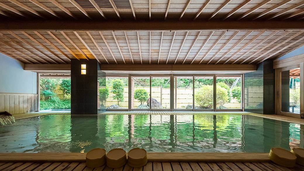 大浴場で
ゆっくり朝風呂 / 2