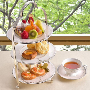 博多駅から徒歩約3分の好立地ホテルで優雅な時を4573397