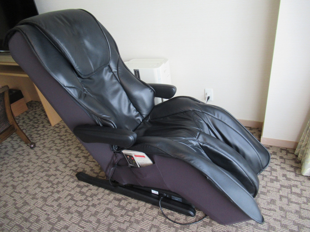 マッサージチェアが部屋に