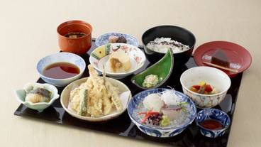 食事・飲み物 / 13