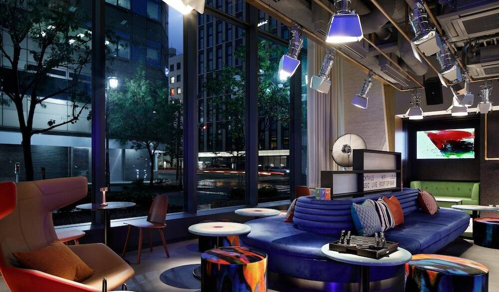 W XYZ Barで
乾杯！ / 2