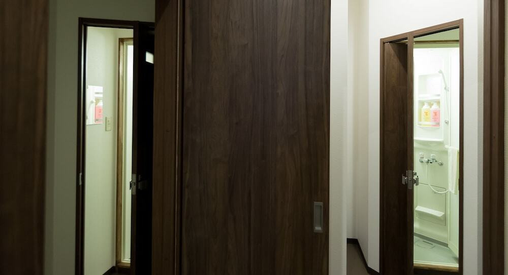 バスルームのシャワー