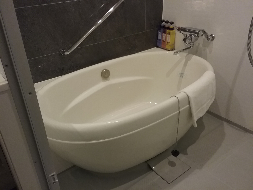 トイレとお風呂別は嬉しいです。