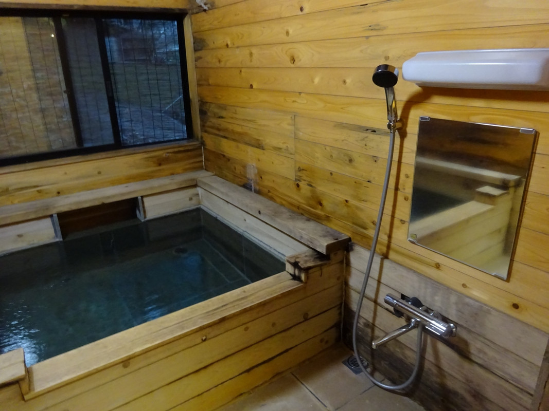 離れの客室の内風呂