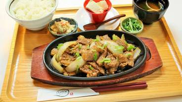 食事・飲み物 / 3