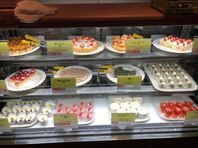 夕食バイキングのデザート