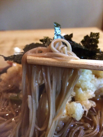 「小沢 そば店」料理 972747 細切りそば。